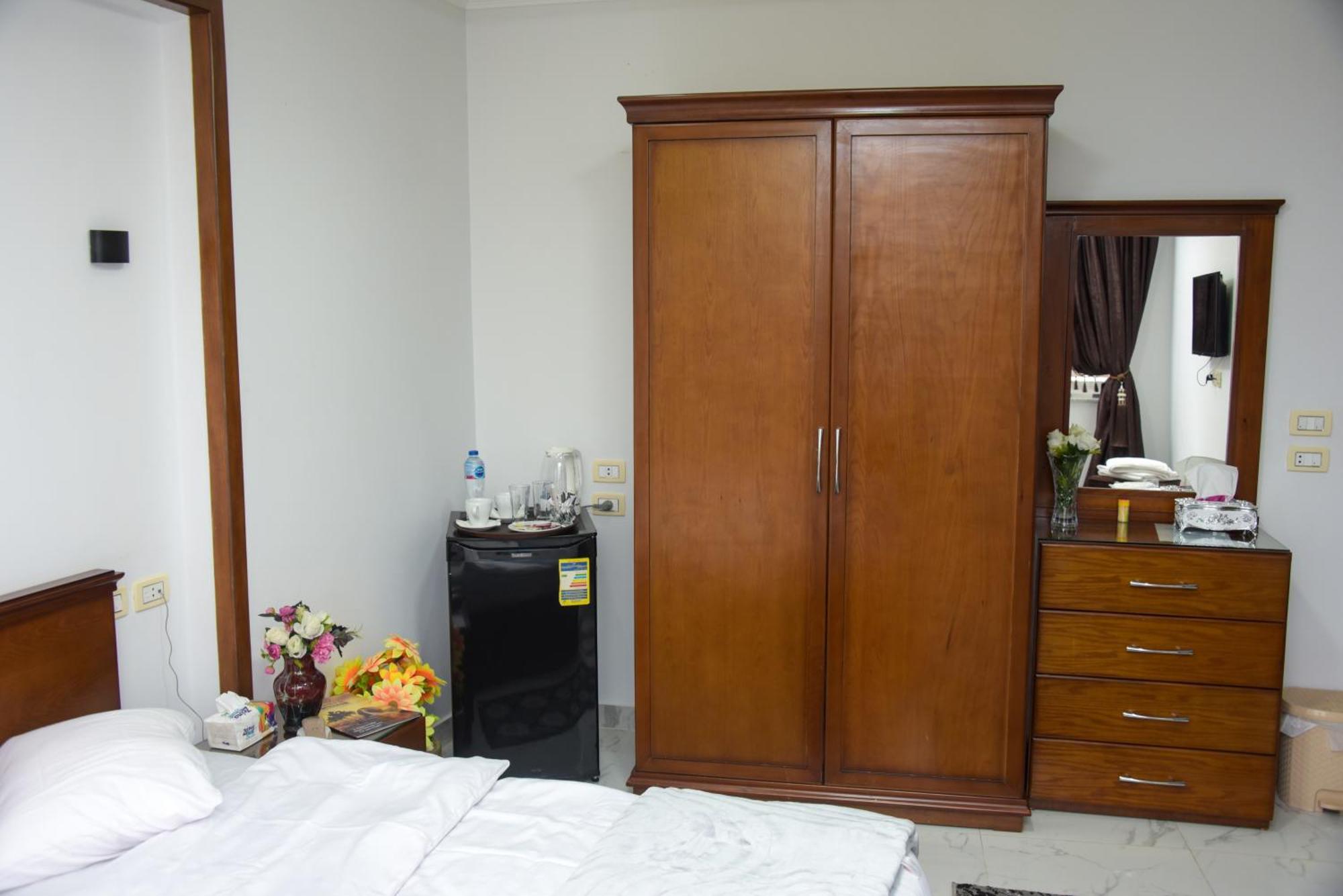 Kafret el-Gabal New Asser Hotel Pyramid מראה חיצוני תמונה