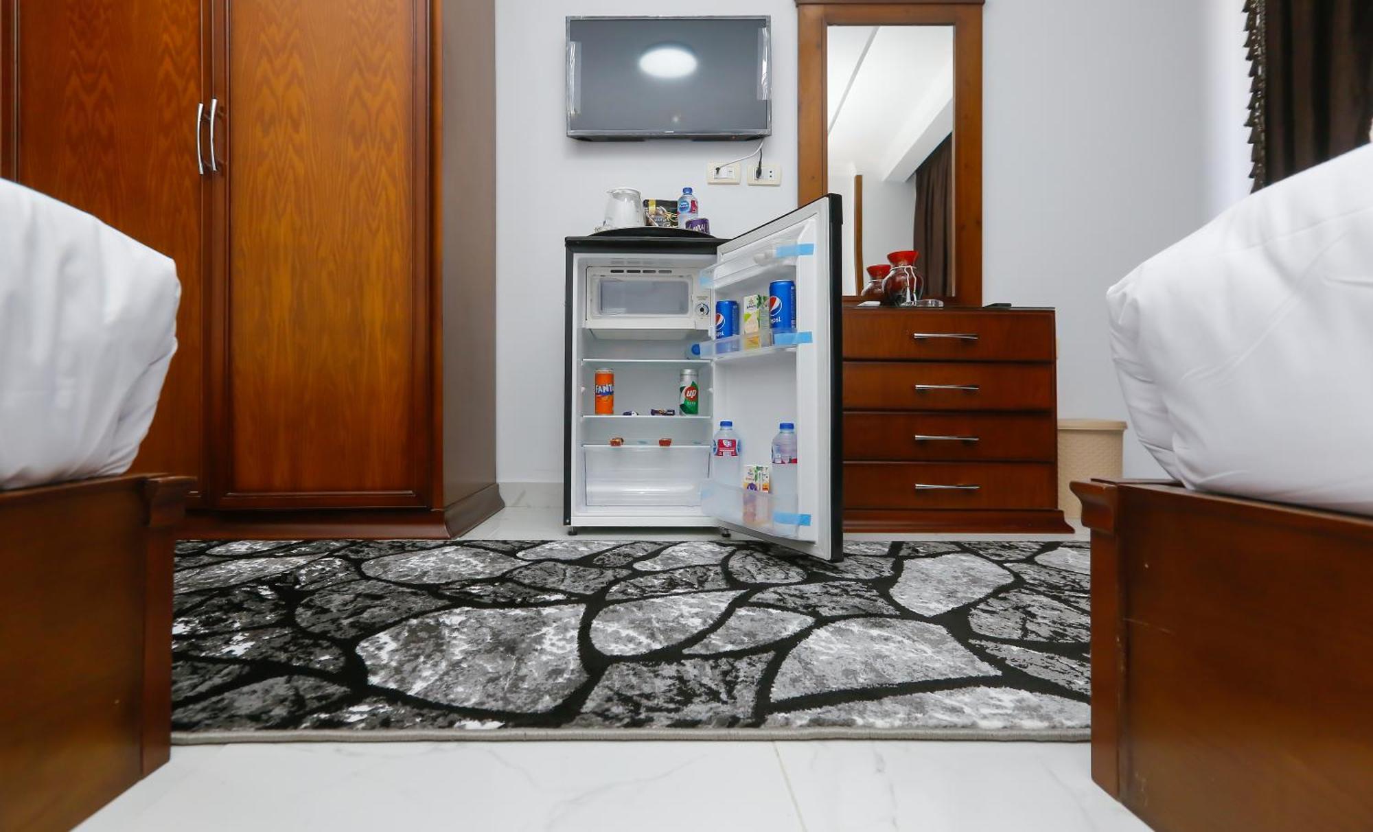Kafret el-Gabal New Asser Hotel Pyramid מראה חיצוני תמונה