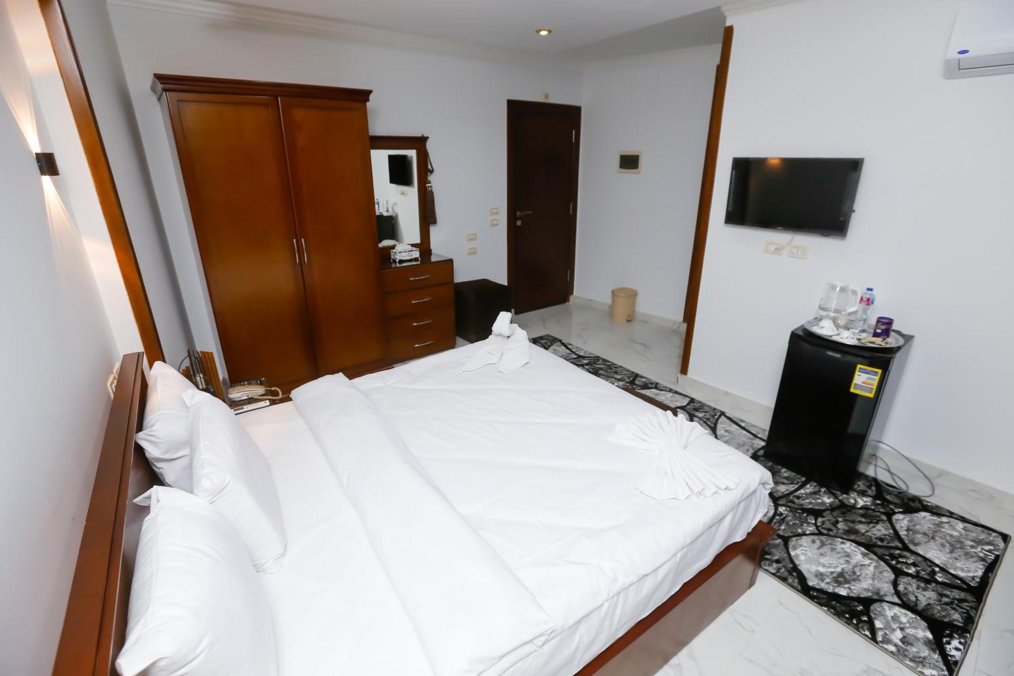Kafret el-Gabal New Asser Hotel Pyramid מראה חיצוני תמונה