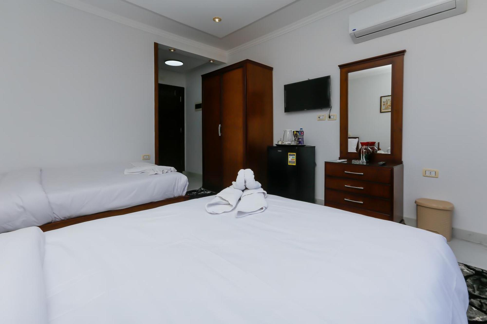Kafret el-Gabal New Asser Hotel Pyramid מראה חיצוני תמונה