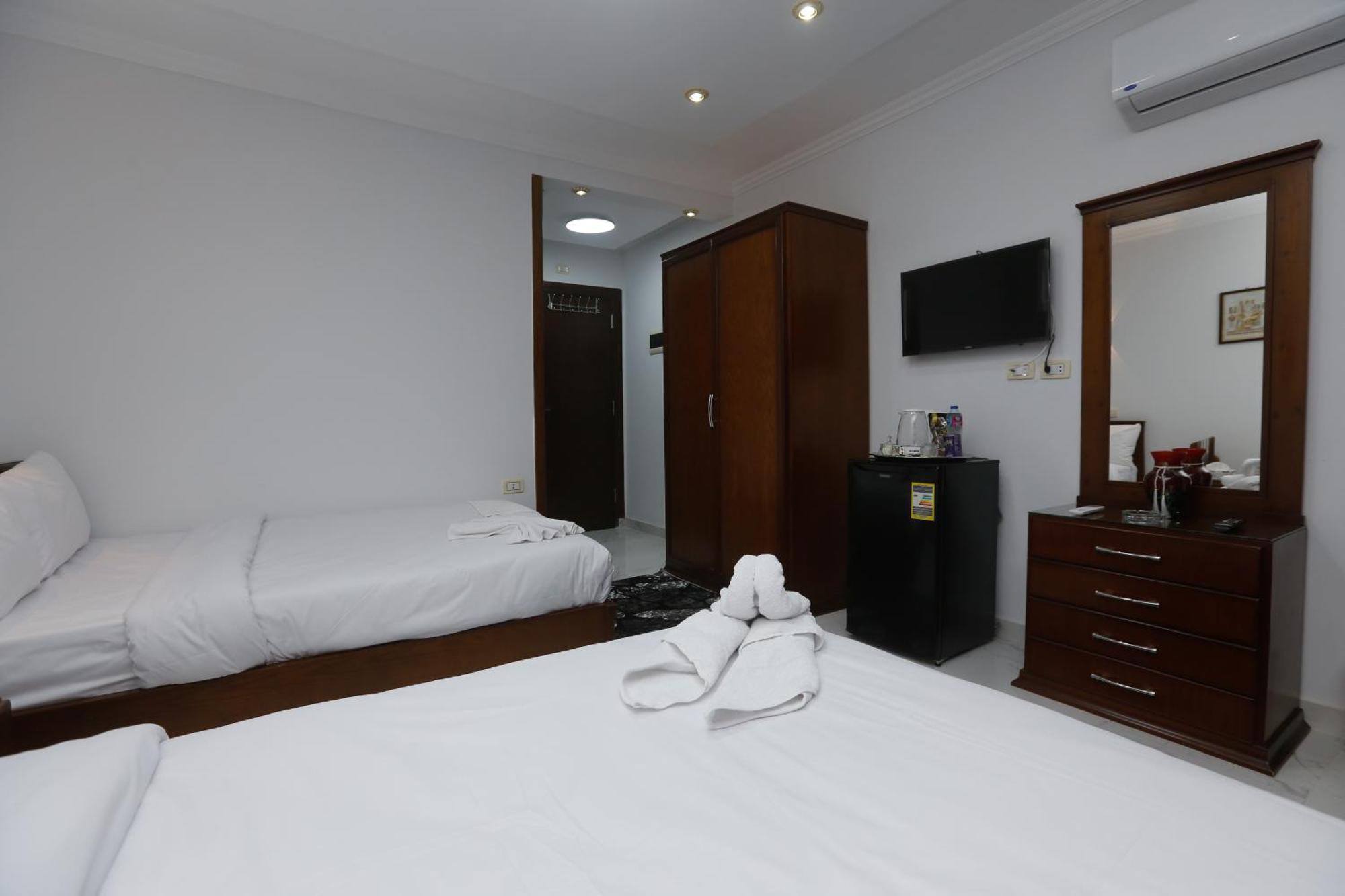 Kafret el-Gabal New Asser Hotel Pyramid מראה חיצוני תמונה